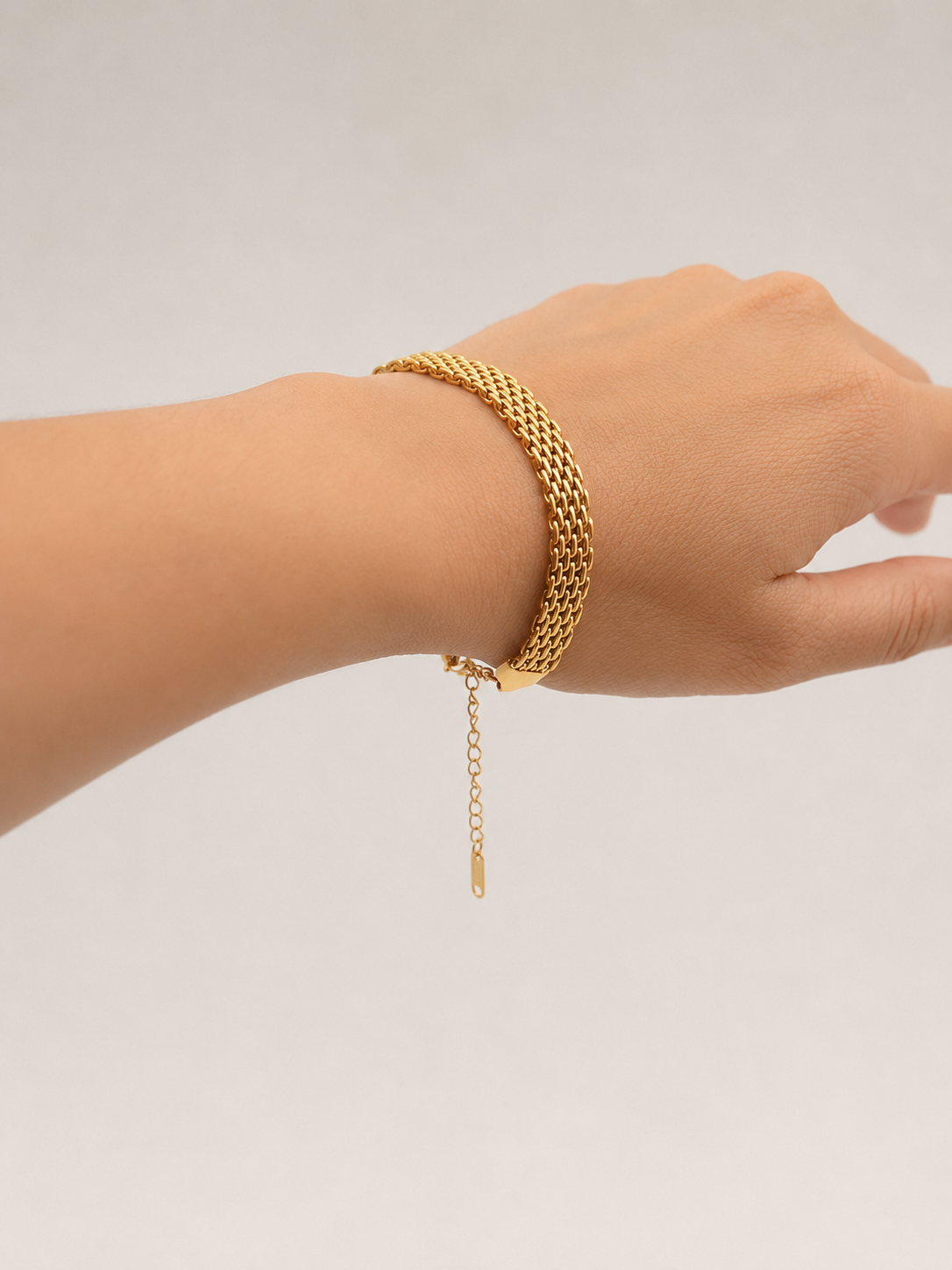 Bold Gold Mesh Bracelet
